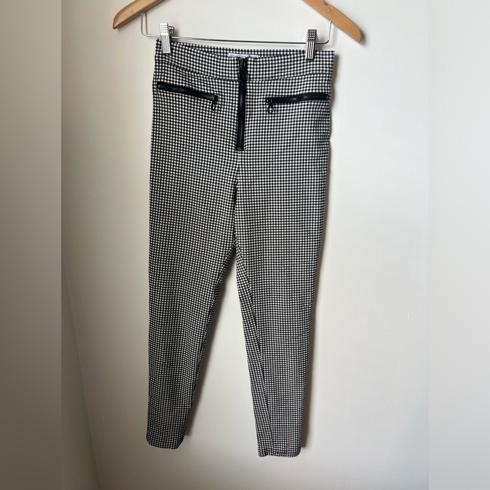 Urban Outfitters Black and White Checkered Cropped Pants - Picture 16 of 16
